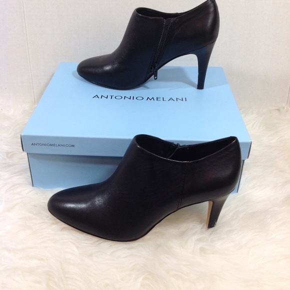 ANTONIO MELANI Shoes - Pre-owned Antonio Melani Halstead booties size 7.5